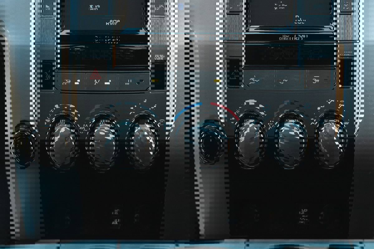 Used 2014 Toyota Tundra SR5 AWD/4WD image 8