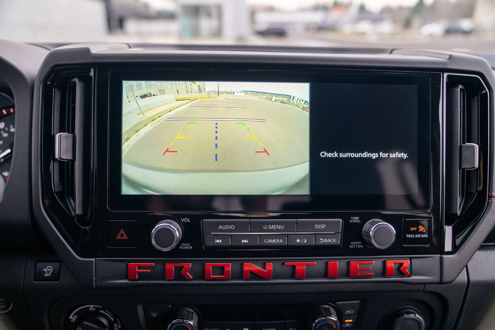 Used 2025 Nissan Frontier PRO-4X image 17