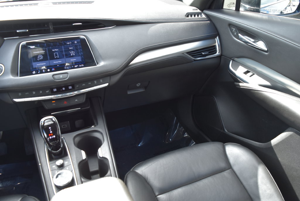 Used 2023 Cadillac XT4 Premium Luxury FWD image 13
