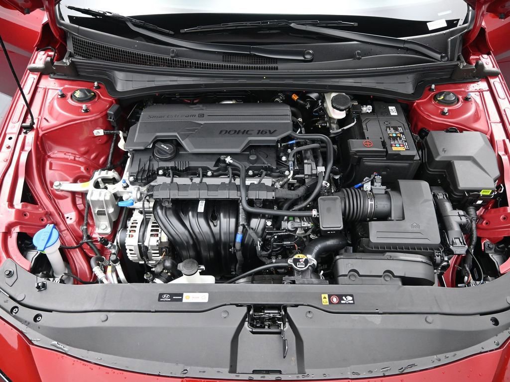 New 2025 Hyundai Elantra Limited image 35