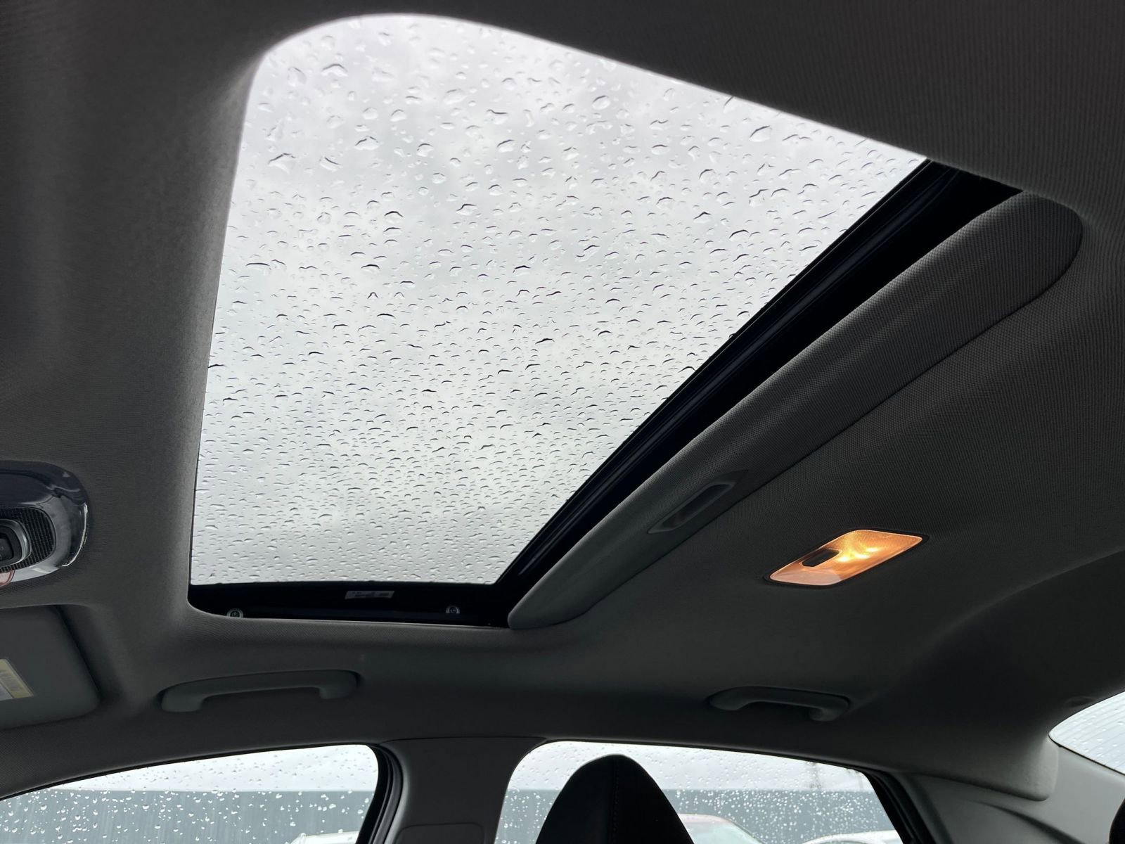 Used 2025 Hyundai Elantra SEL image 29