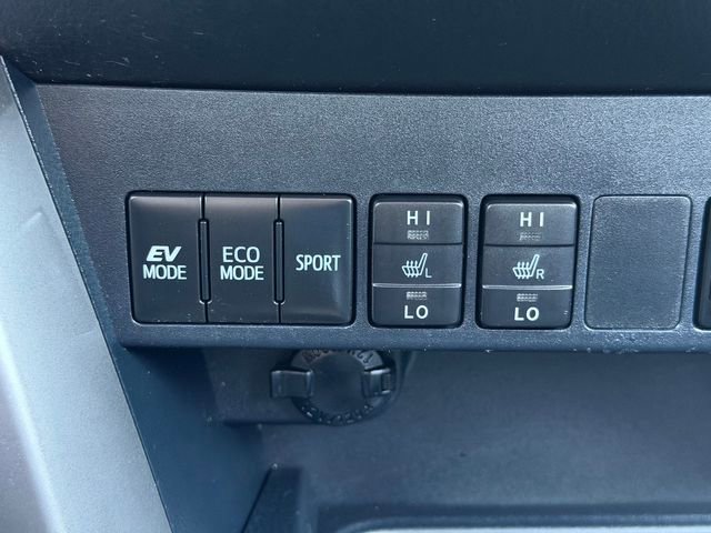 Certified 2016 Toyota RAV4 Limited w/ Advanced Technology Package AWD/4WD image 37