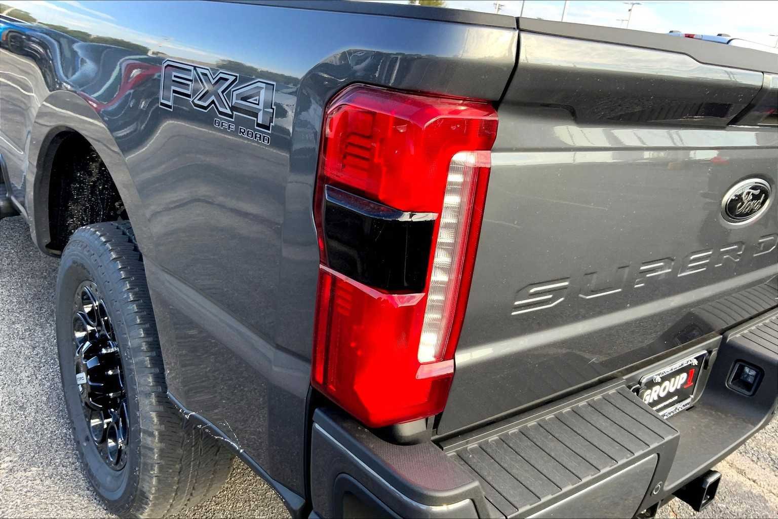 New 2026 Ford F350 XLT w/ XLT Premium Package AWD/4WD image 12