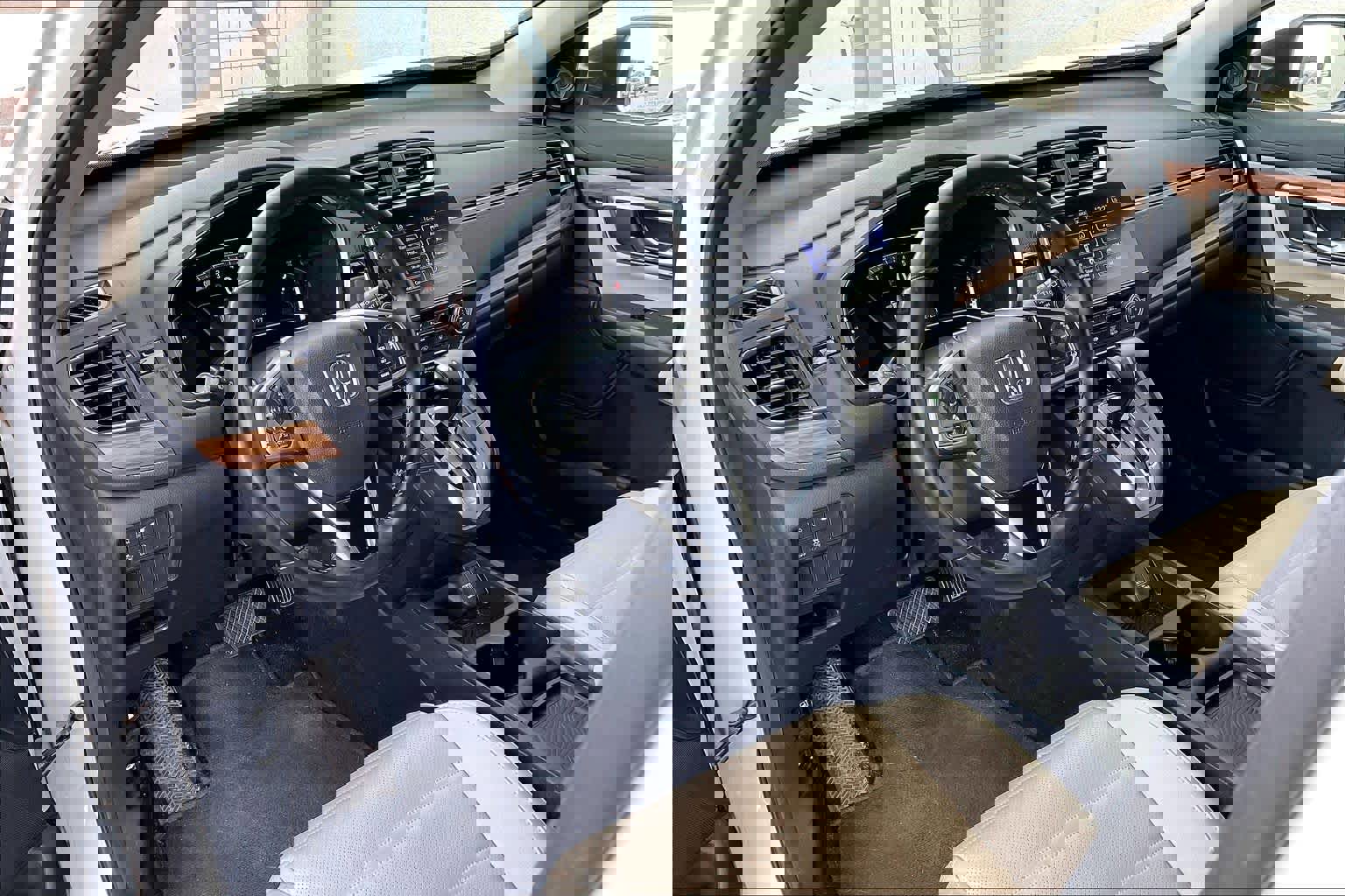 Used 2018 Honda CR-V Touring image 17