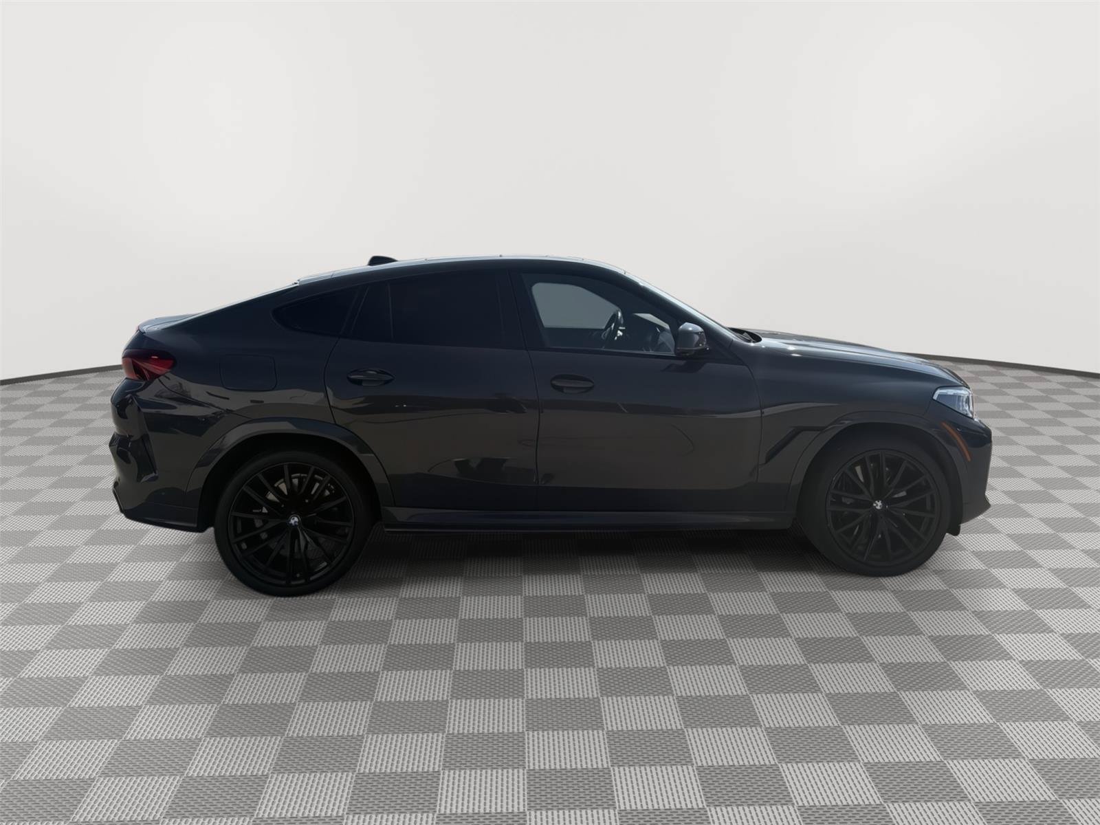 Used 2023 BMW X6 M50i w/ Executive Package AWD/4WD image 11