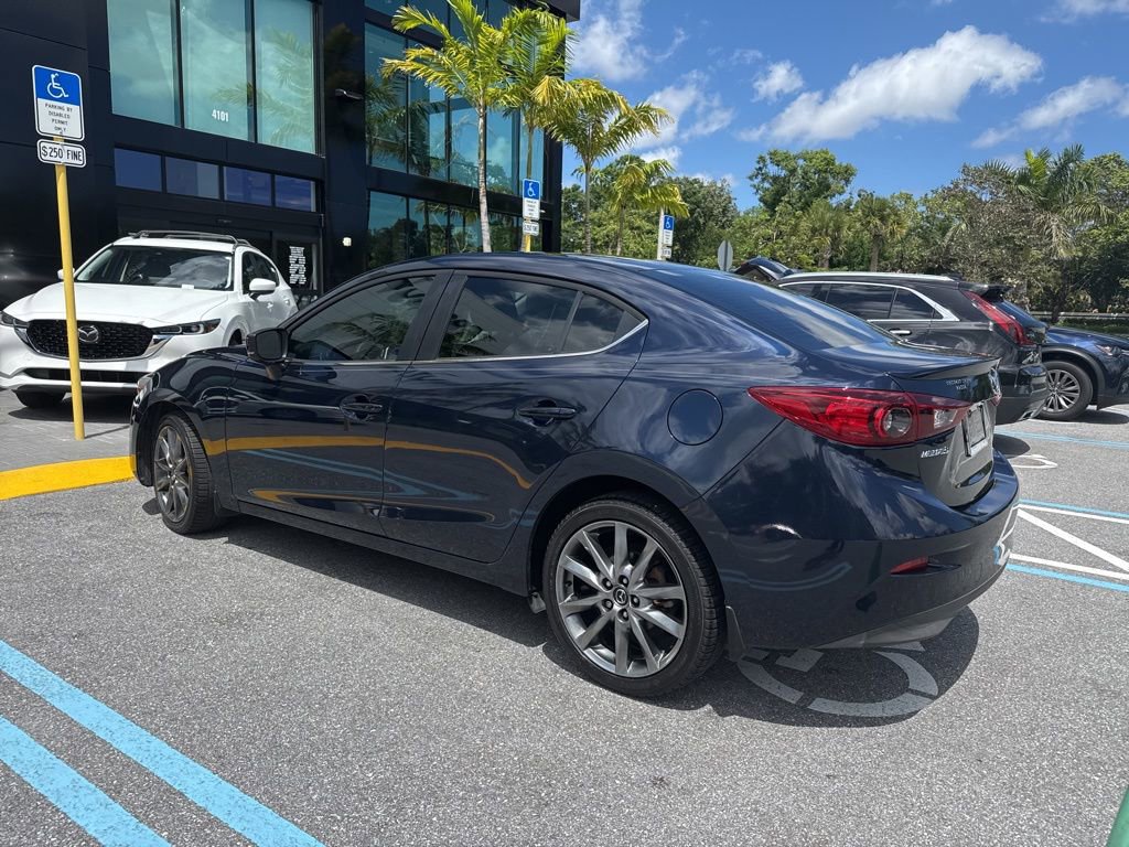 Used 2018 MAZDA MAZDA3 Touring FWD image 11