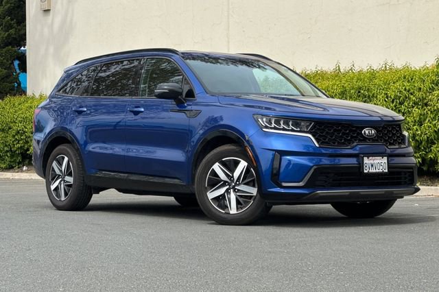 Used 2021 Kia Sorento S FWD image 2
