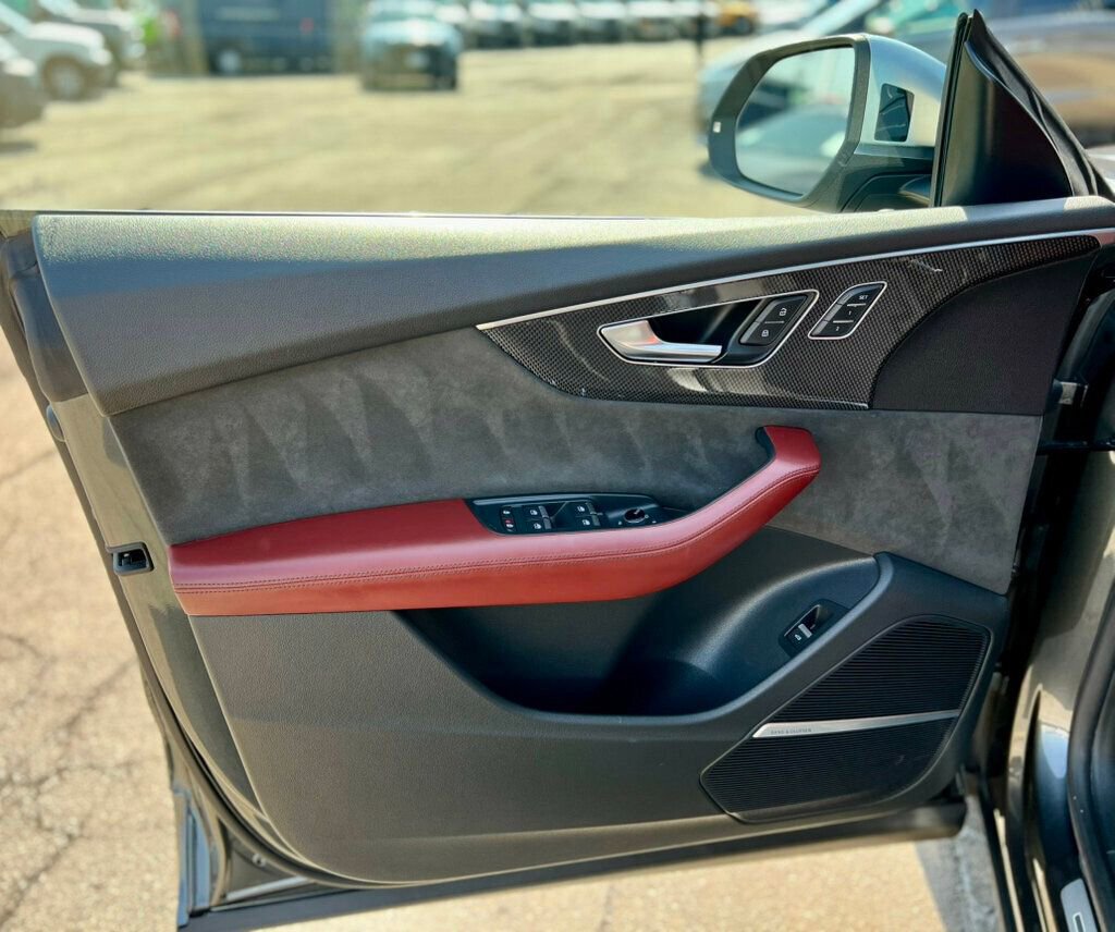 Used 2021 Audi SQ8 Prestige w/ Prestige Package image 13