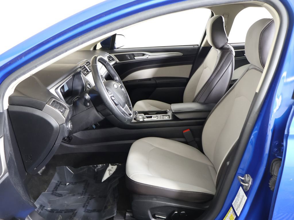 Used 2020 Ford Fusion SE w/ Equipment Group 151A image 27