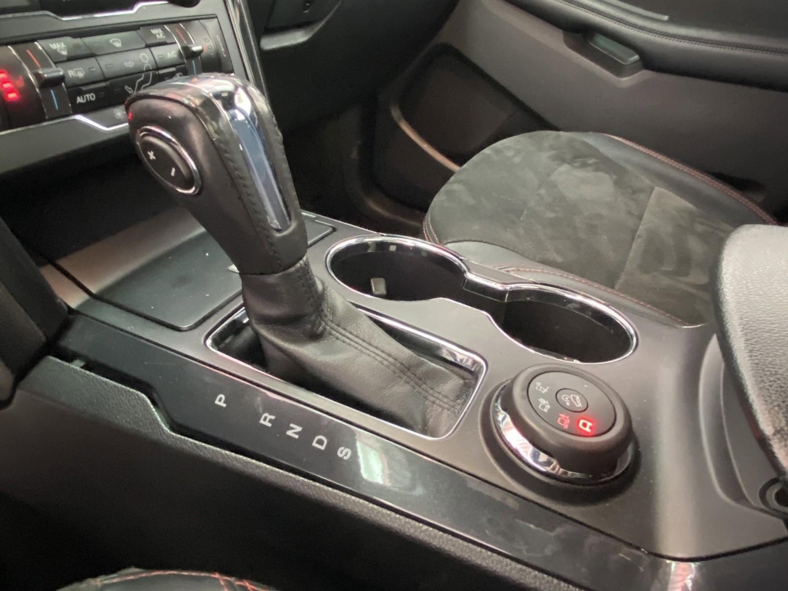 Used 2018 Ford Explorer XLT w/ Equipment Group 202A AWD/4WD image 27