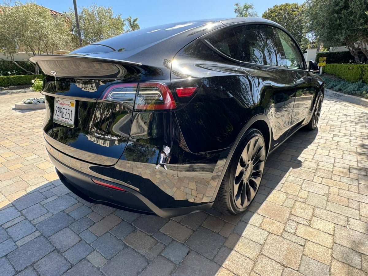 Used 2023 Tesla Model Y Performance AWD/4WD image 6