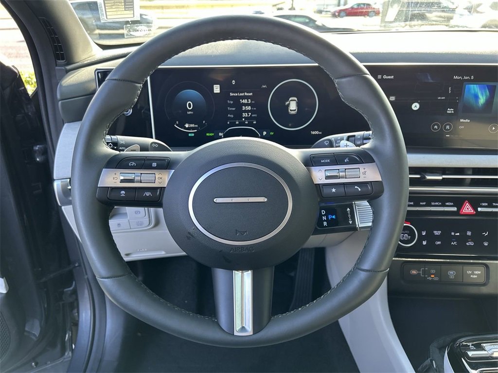 Used 2025 Hyundai Tucson Limited image 29