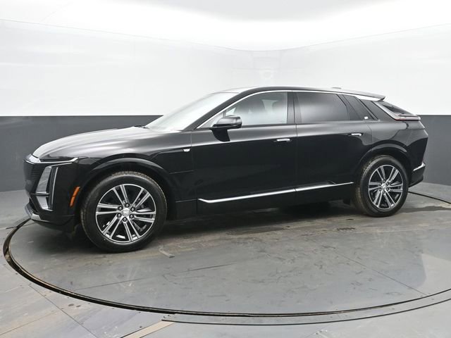 New 2026 Cadillac Lyriq Luxury image 2