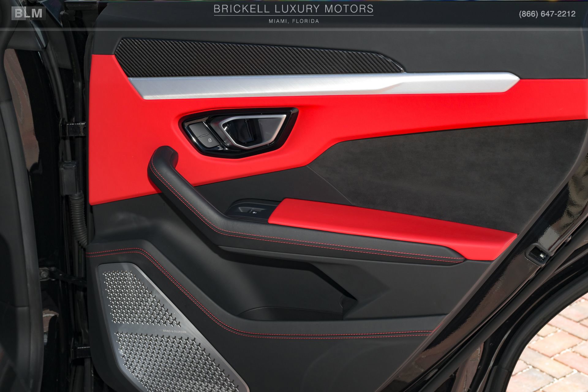 Used 2020 Lamborghini Urus image 21