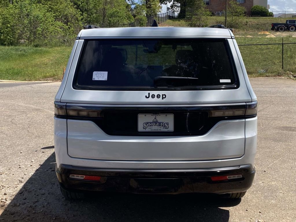 New 2026 Jeep Grand Wagoneer 2WD image 5