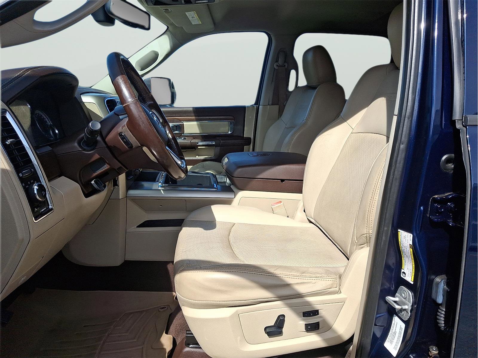 Used 2014 RAM 2500 Laramie w/ Protection Group image 11