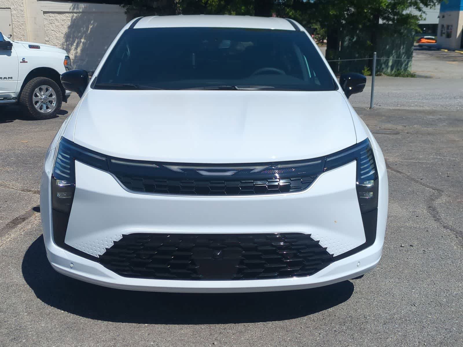 New 2027 Chrysler Pacifica Select FWD image 3