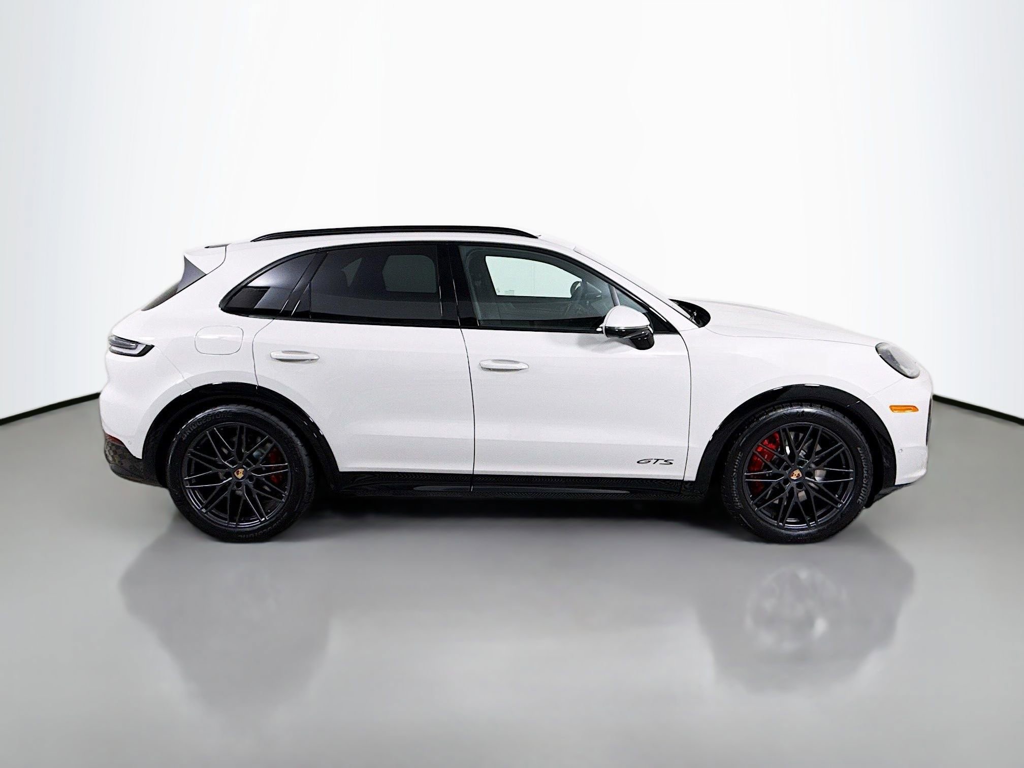 Certified 2026 Porsche Cayenne GTS image 8