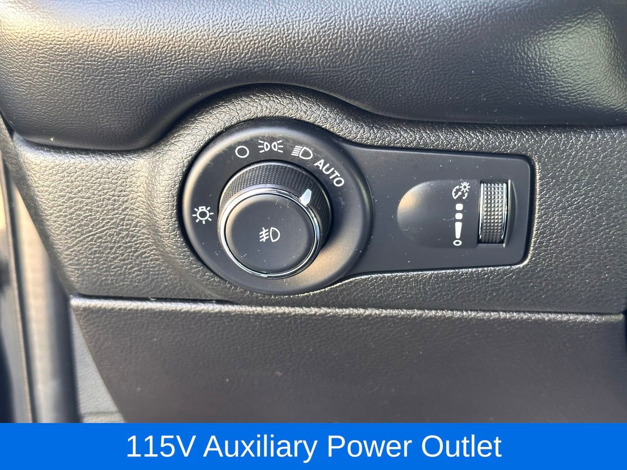 Used 2022 Dodge Durango GT image 29