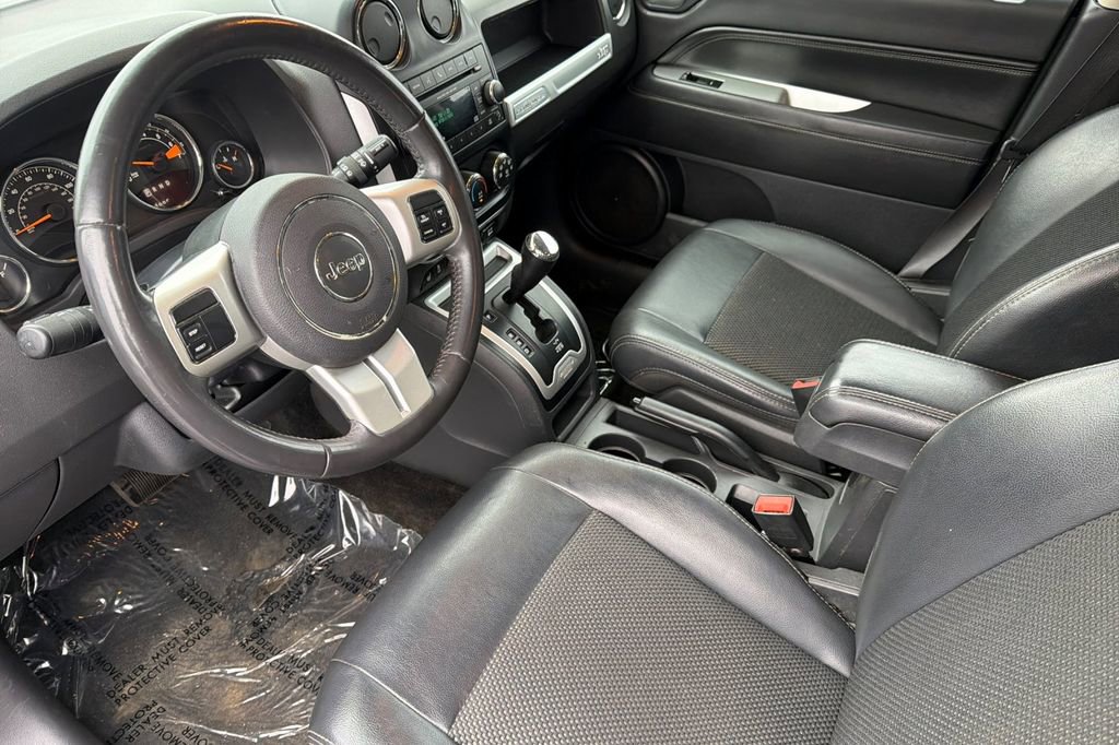Used 2016 Jeep Compass Latitude image 10