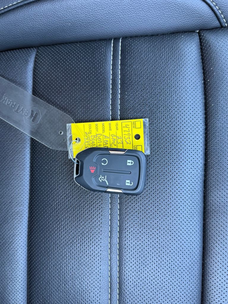 Used 2023 GMC Acadia Denali w/ Black Diamond Edition image 30