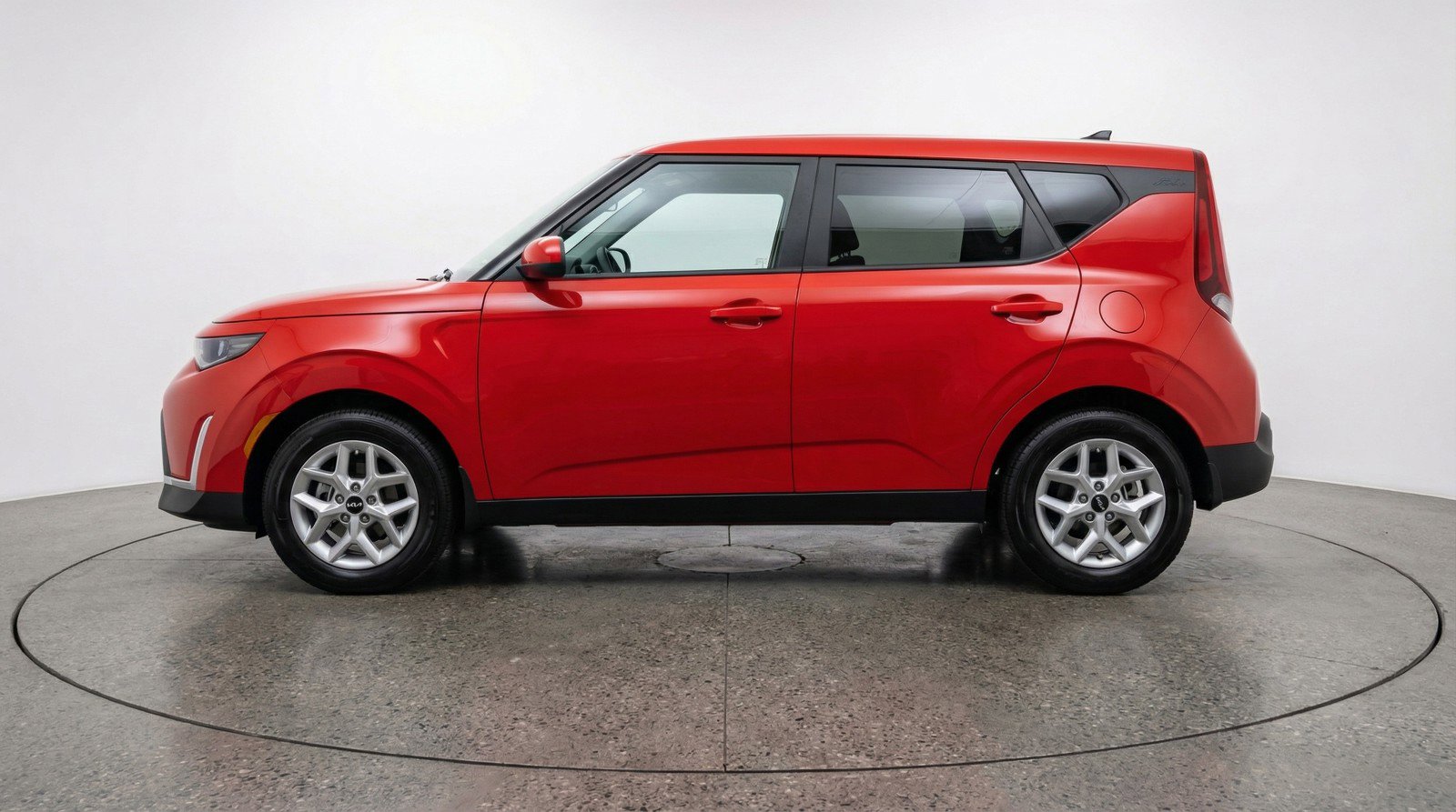 Used 2025 Kia Soul LX w/ LX Technology Package image 5