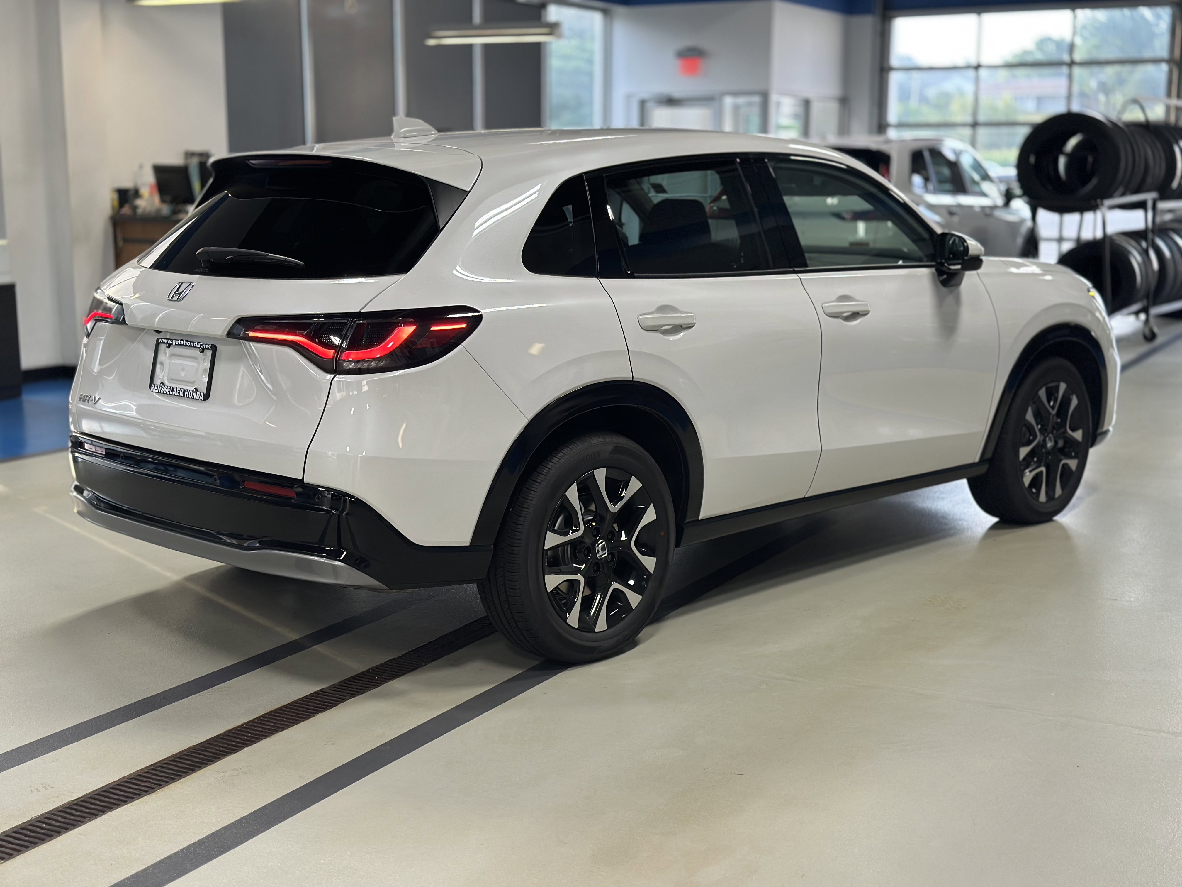 New 2027 Honda HR-V EX-L image 4