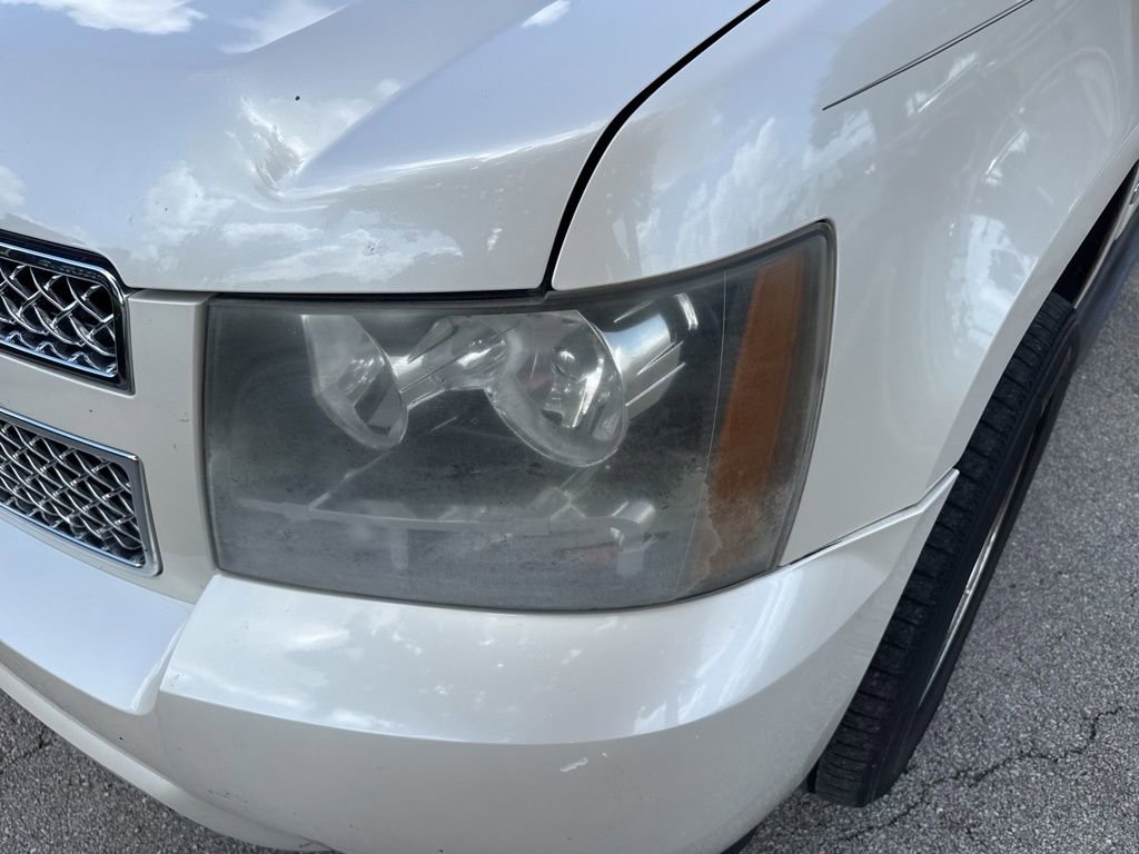Used 2010 Chevrolet Avalanche LTZ RWD image 7