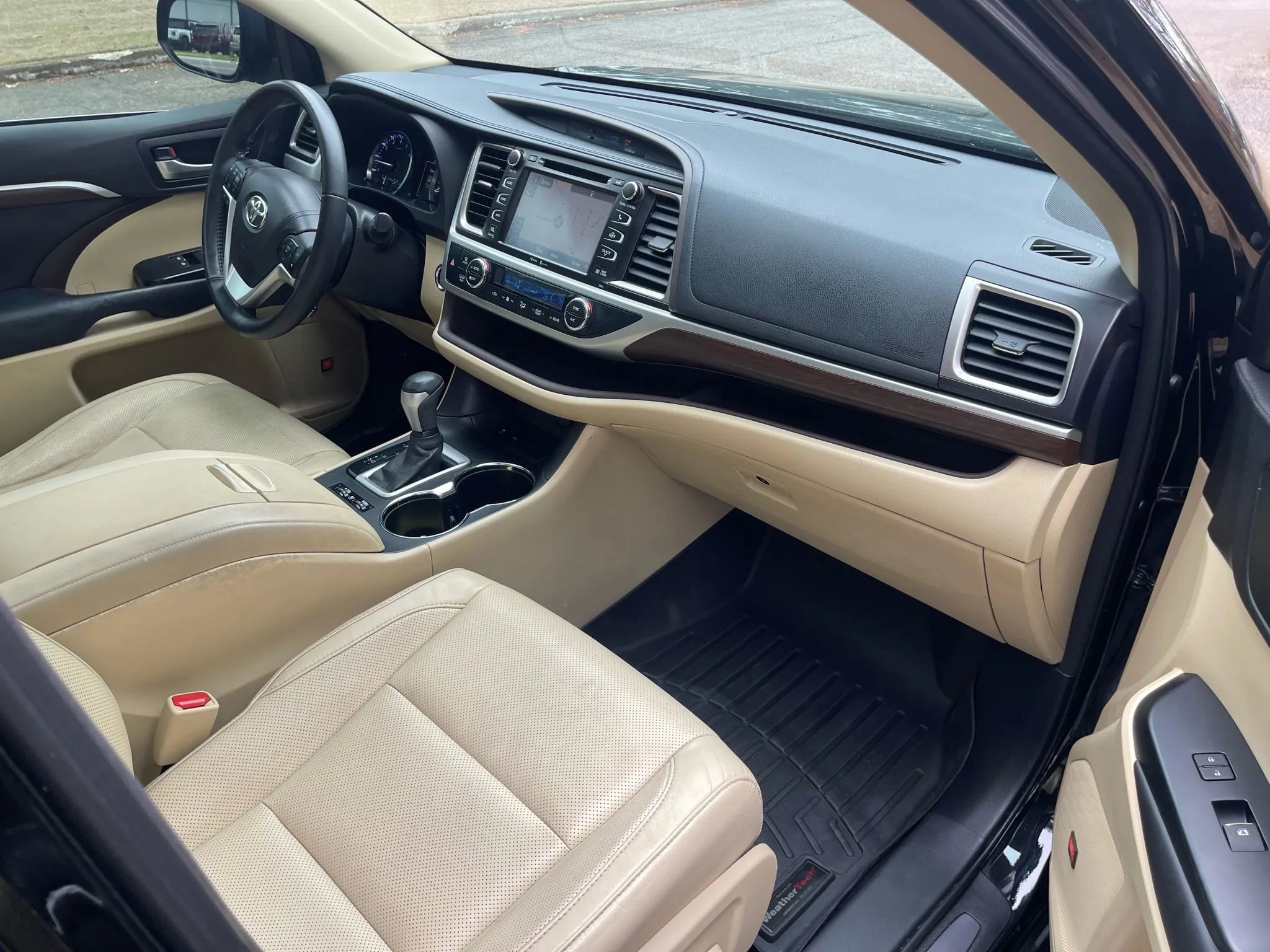 Used 2015 Toyota Highlander Limited image 14