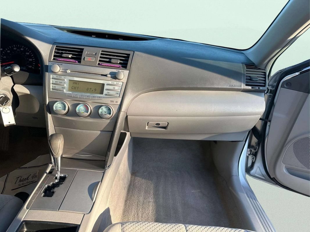 Used 2009 Toyota Camry LE FWD image 7