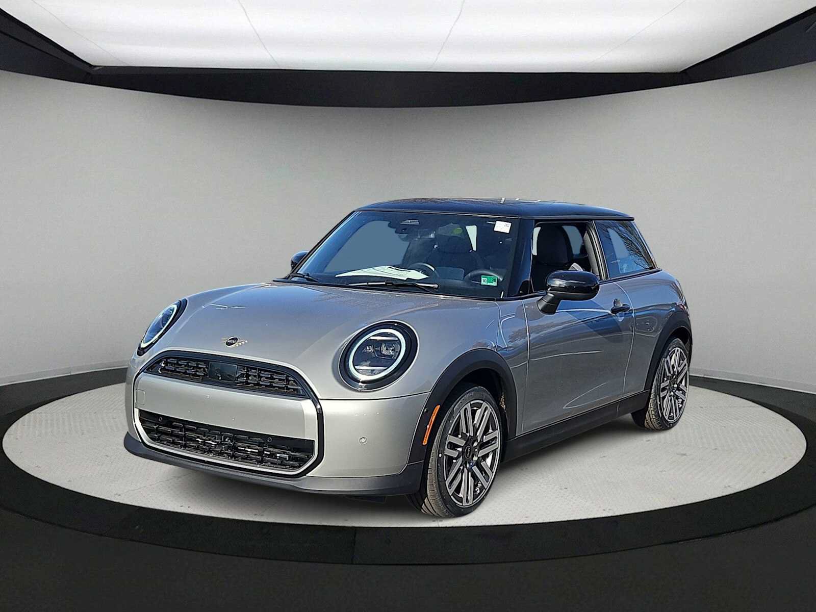 New 2026 MINI Cooper 2-Door Hardtop FWD image 4