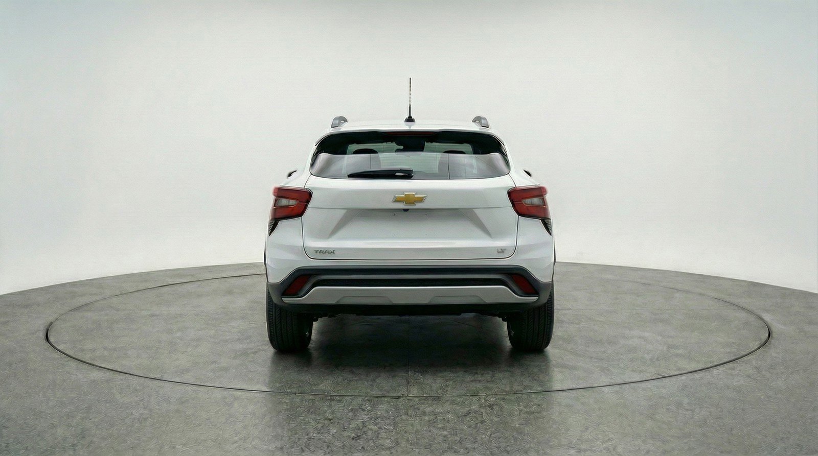 Used 2025 Chevrolet Trax LT w/ LT Convenience Package image 7