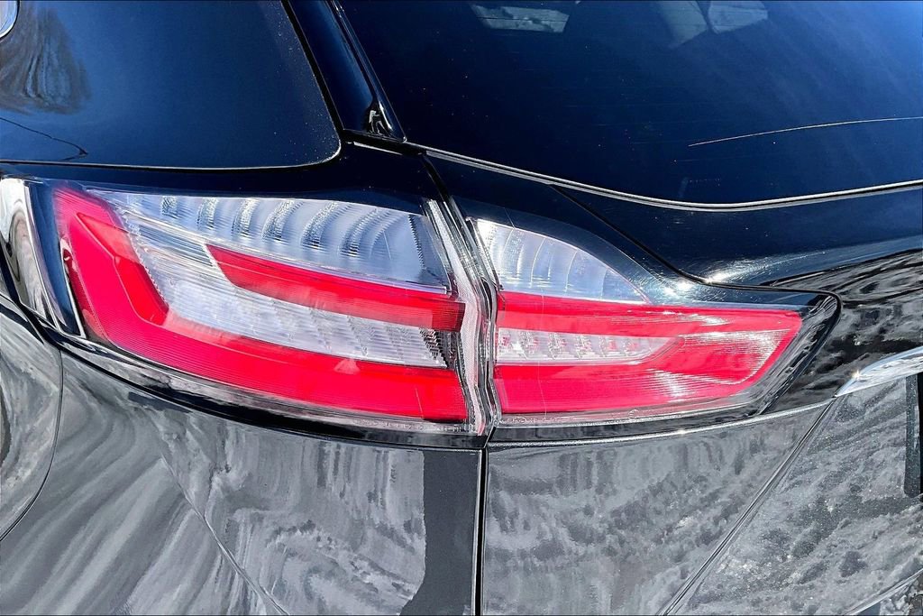 Used 2020 Ford Edge Titanium w/ Class II Trailer Tow Package image 31