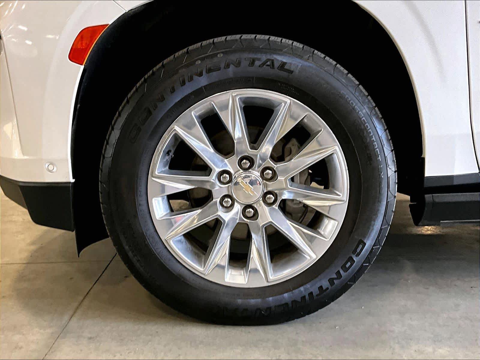 Used 2023 Chevrolet Tahoe Premier w/ Advanced Technology Package AWD/4WD image 7