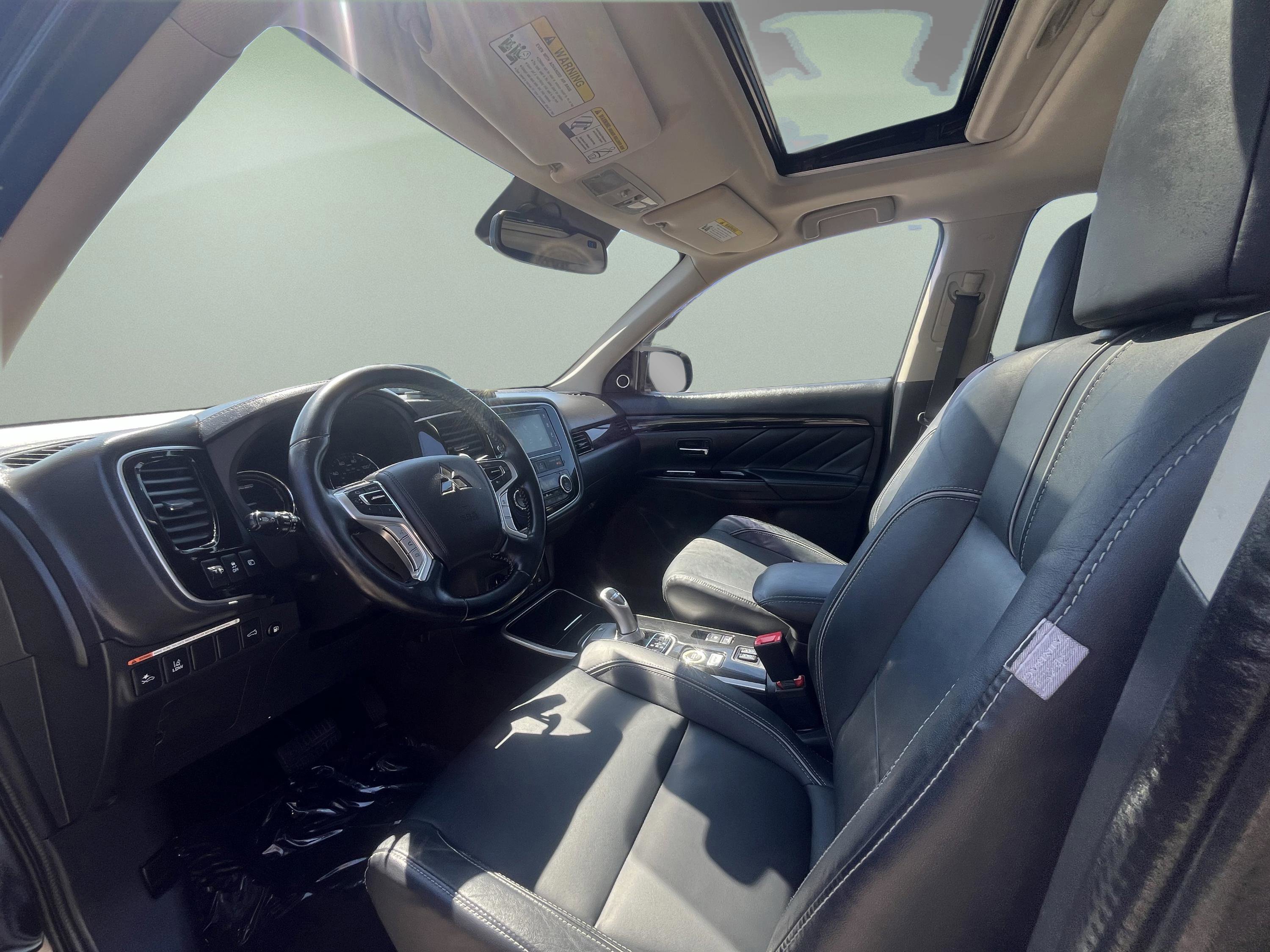 Used 2018 Mitsubishi Outlander SEL image 30