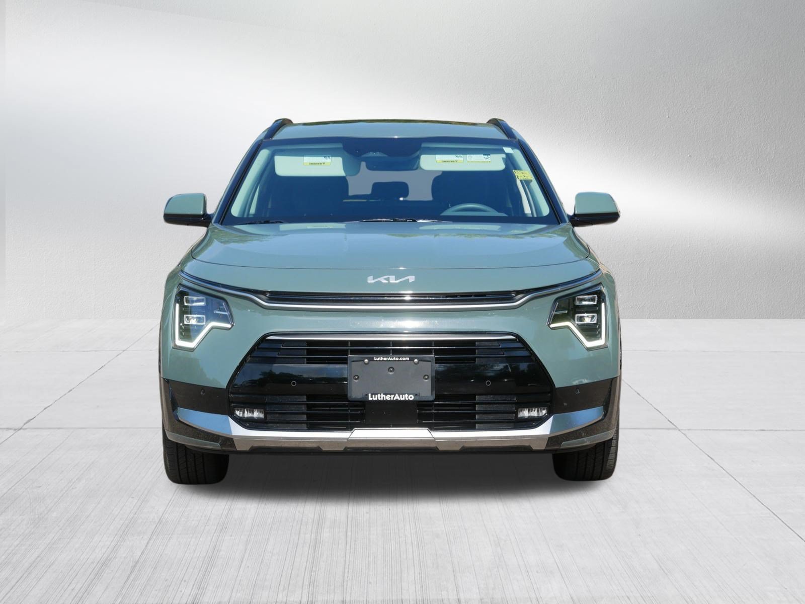 Certified 2025 Kia Niro SX Touring FWD image 2