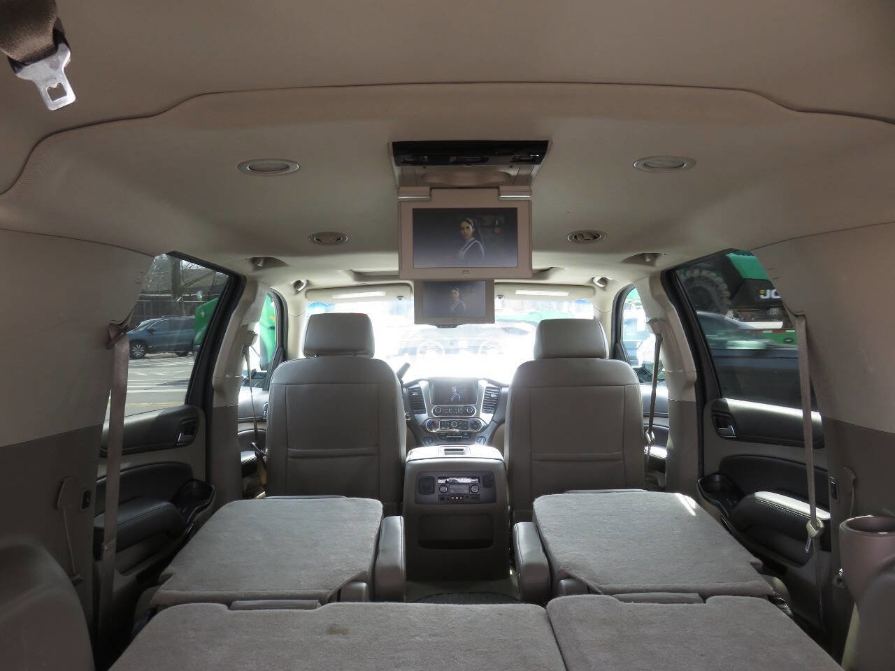 Used 2016 Chevrolet Suburban LT image 30