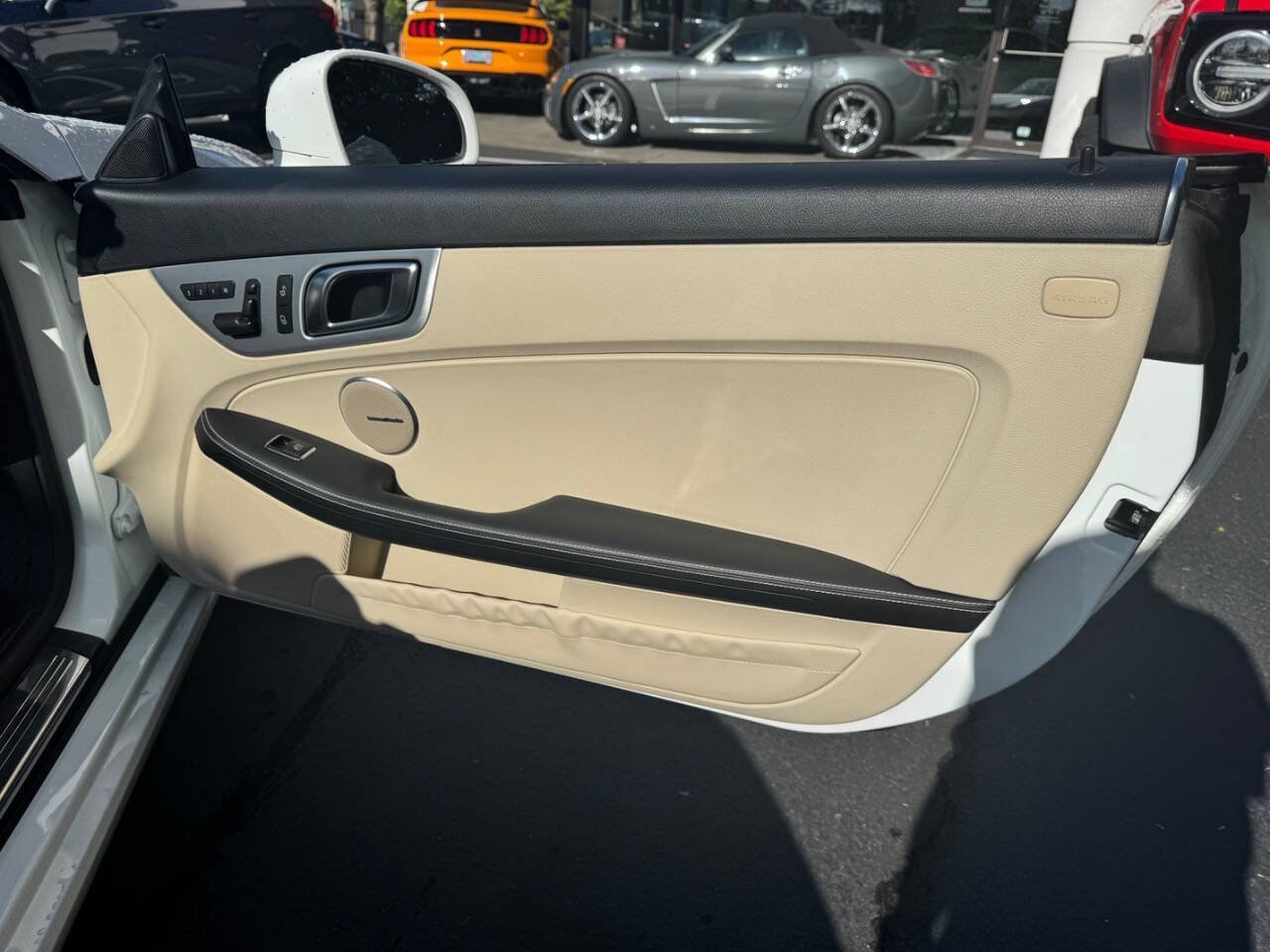 Used 2014 Mercedes-Benz SLK 250 image 17