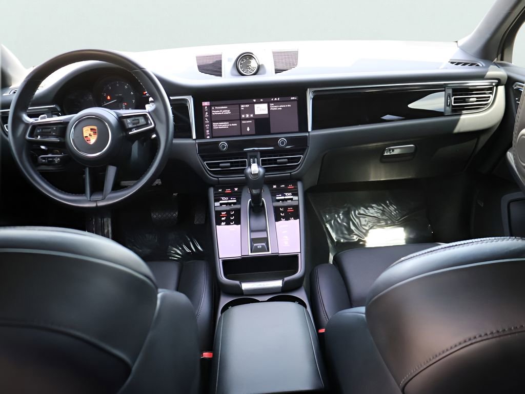 Certified 2023 Porsche Macan image 19