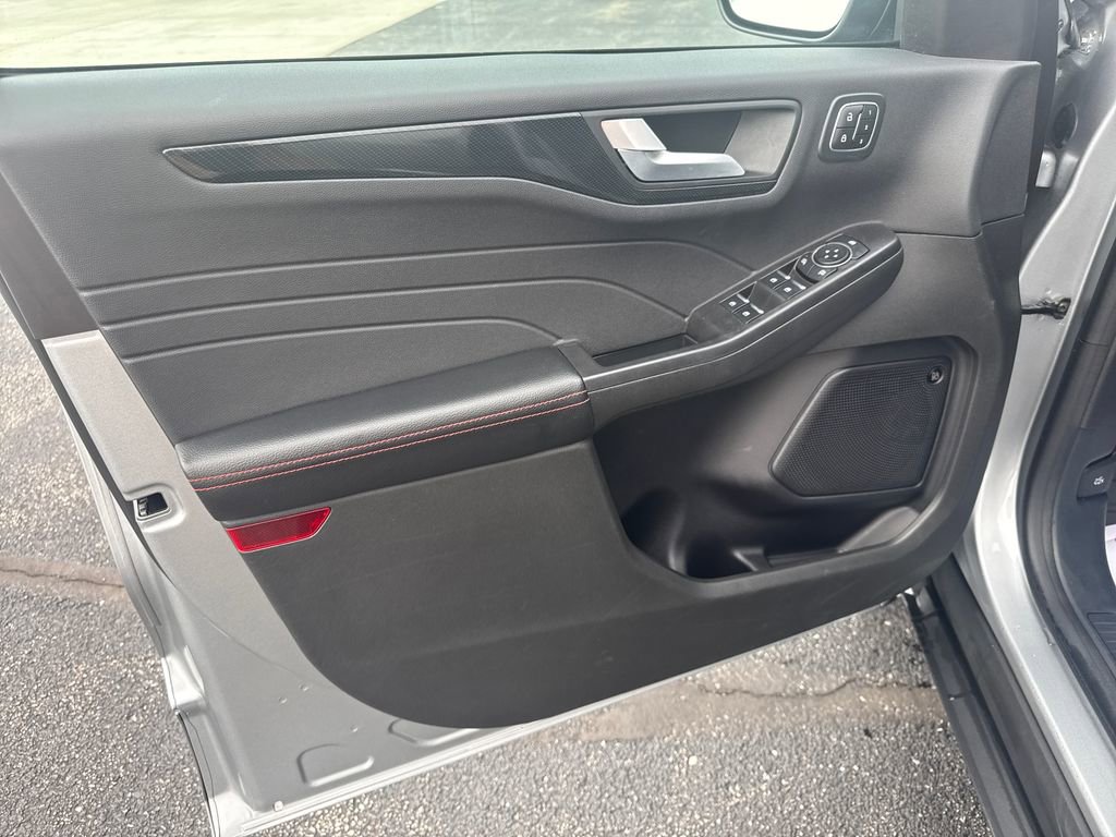 Used 2023 Ford Escape ST-Line Select w/ Tech Pack #2 image 29