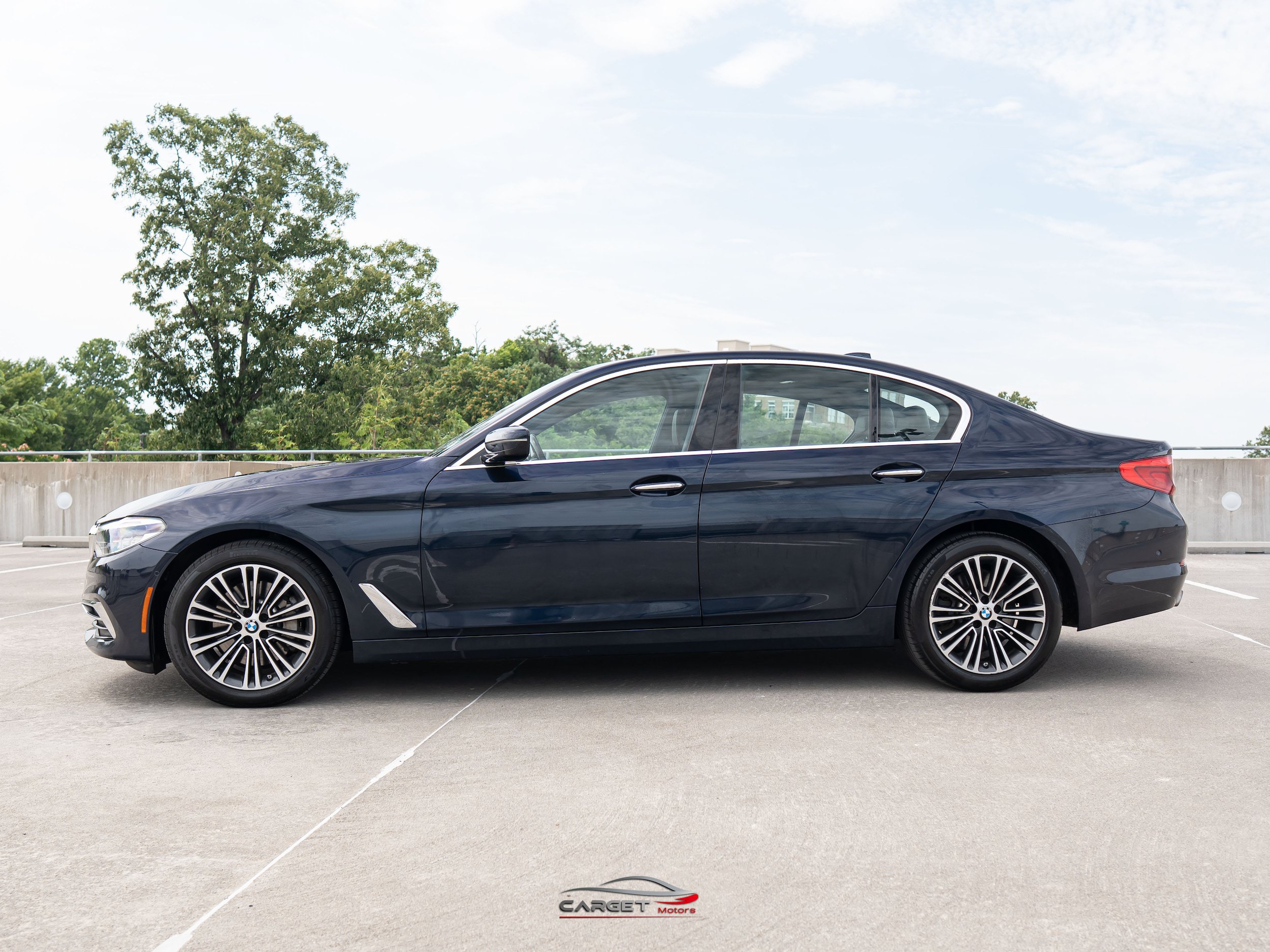 Used 2017 BMW 540i xDrive AWD/4WD image 4