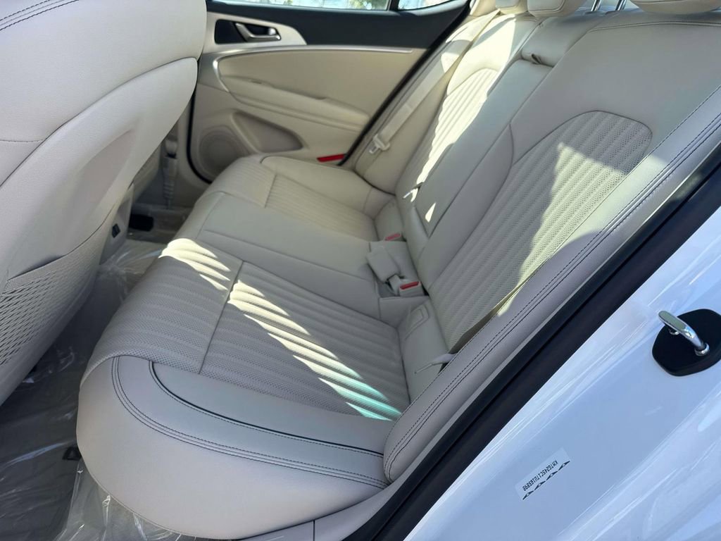 New 2026 Genesis G70 2.5T Prestige image 17