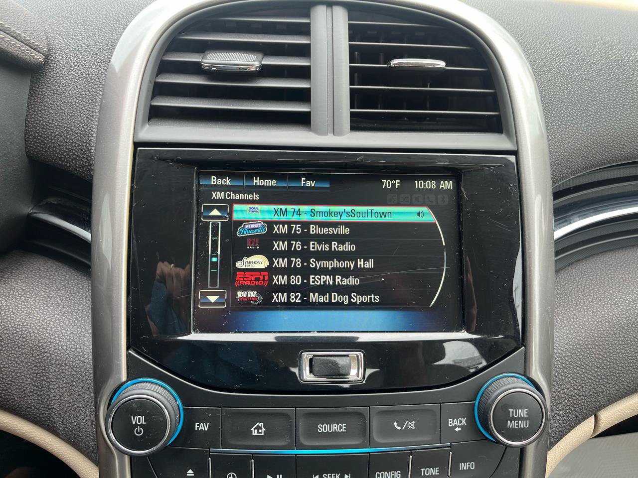 Used 2015 Chevrolet Malibu LT FWD image 18