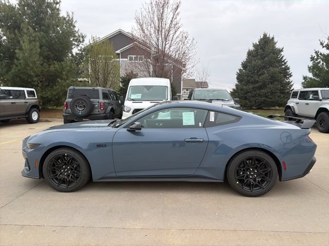 New 2026 Ford Mustang GT w/ GT Performance Package RWD image 9
