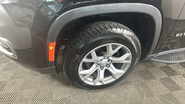Used 2022 Jeep Wagoneer Series II AWD/4WD image 9