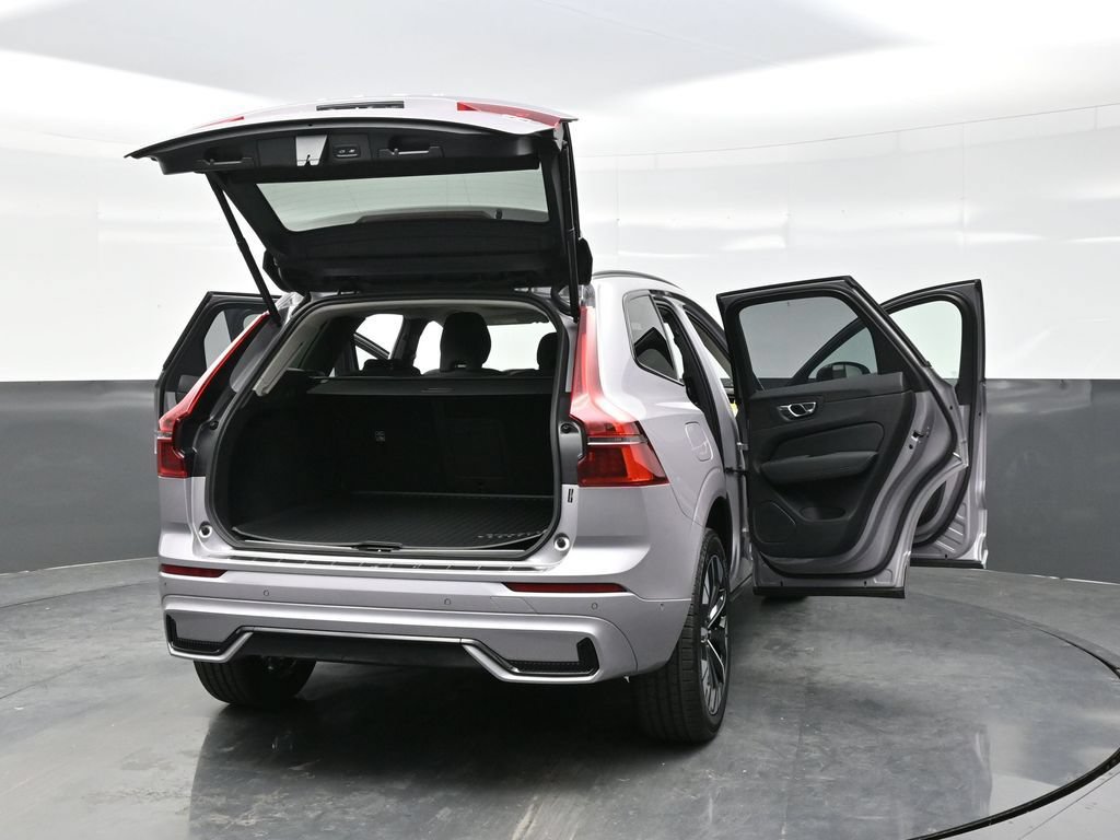 New 2026 Volvo XC60 B5 Plus w/ Climate Package AWD/4WD image 41