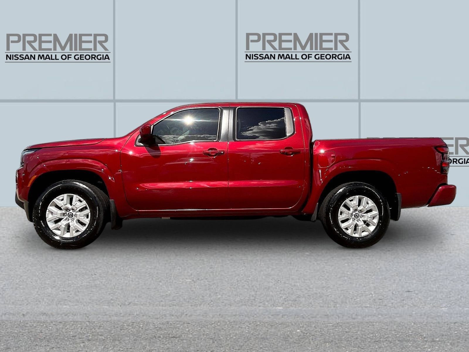 Certified 2024 Nissan Frontier SV w/ SV Convenience Package RWD image 4