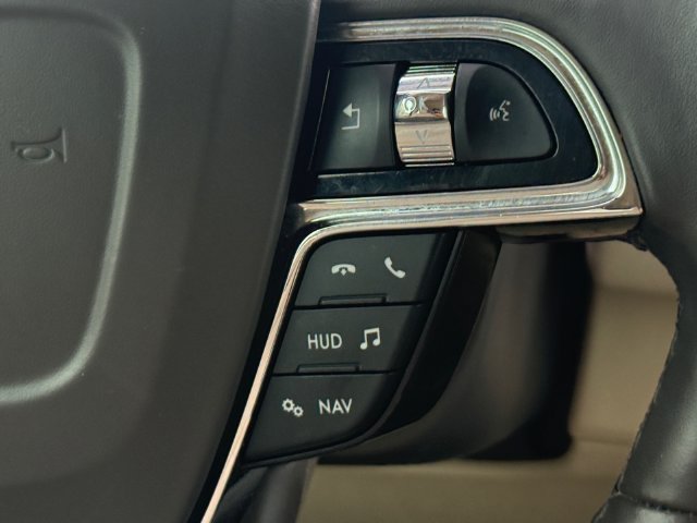 Used 2021 Lincoln Navigator Reserve w/ Luxury Package AWD/4WD image 12