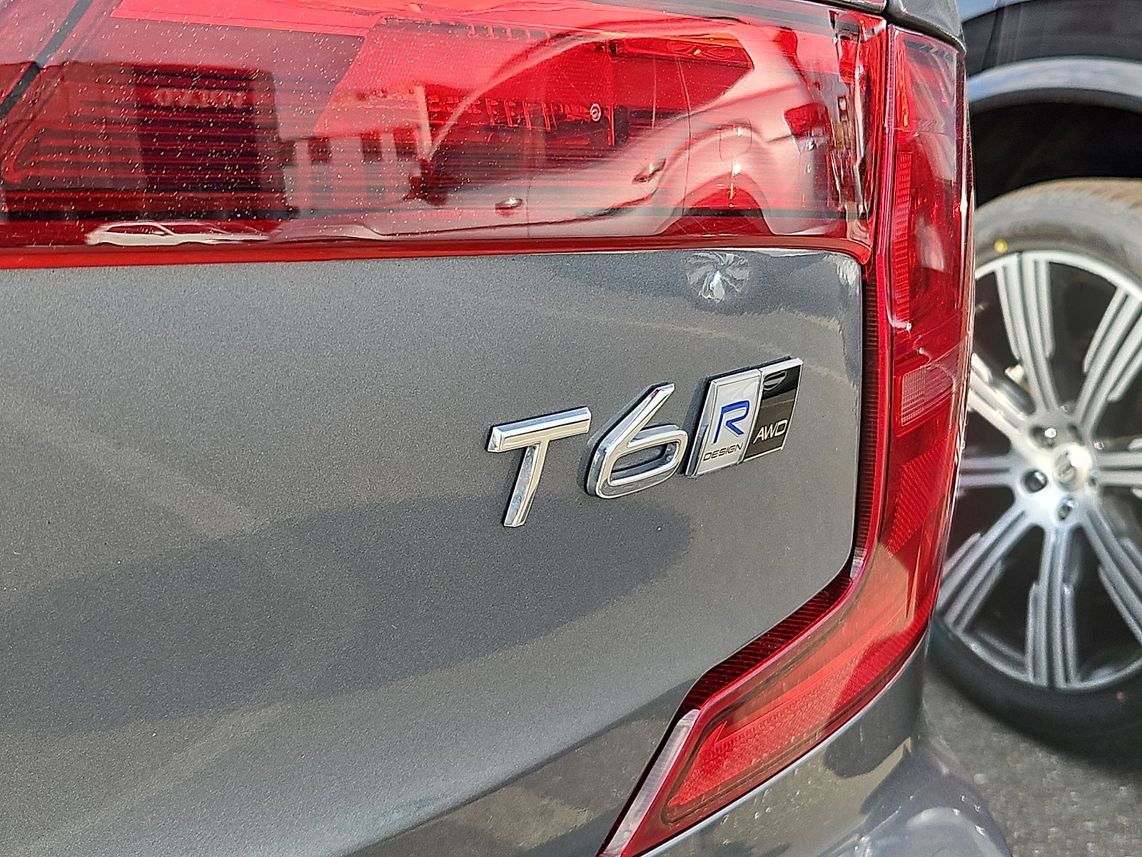 Used 2020 Volvo S90 T6 R-Design image 30