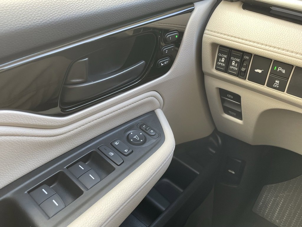 New 2026 Honda Odyssey Touring image 17